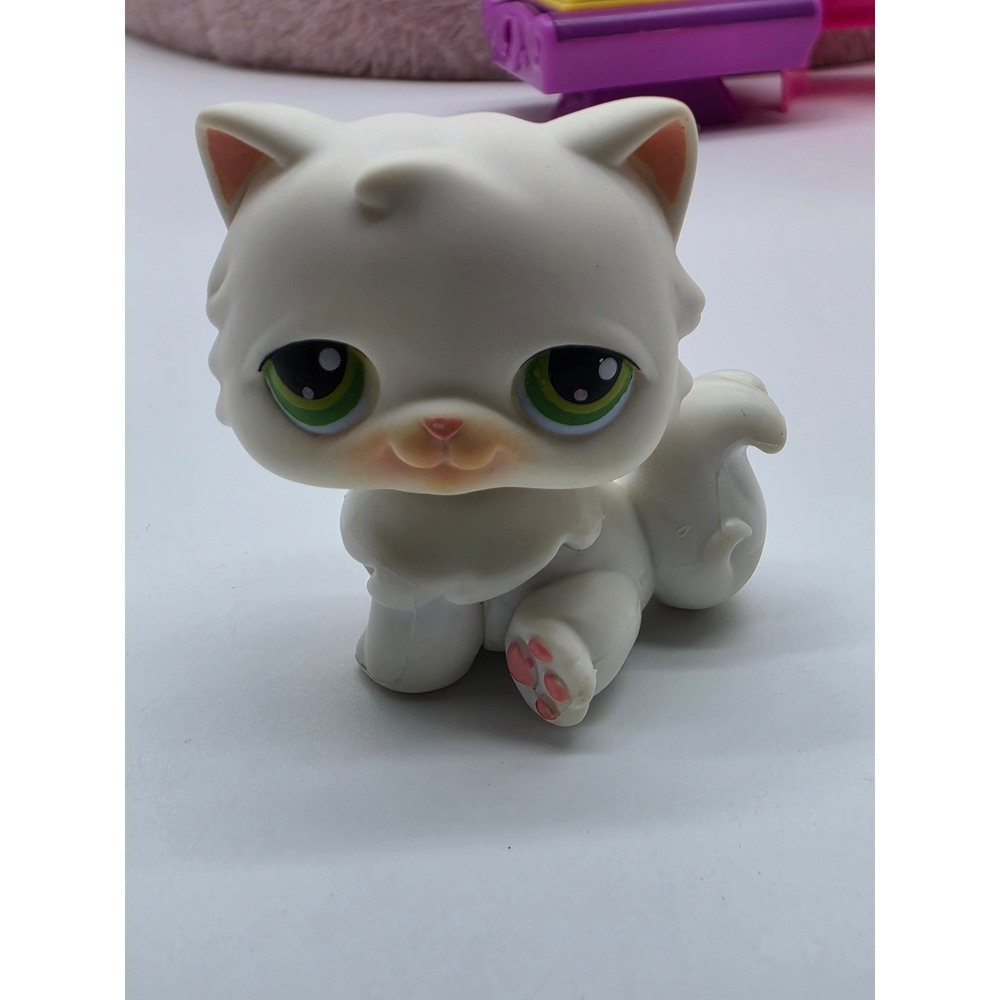 LPS Littlest Pet Shop #15 White Persian Cat with Dollhouse Accessories Lot - Picture 16 of 16